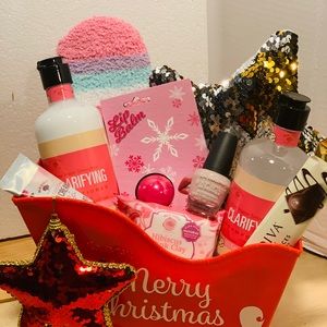 Christmas personal care gift basket